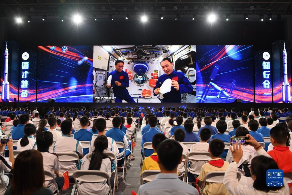 小白菜在线帮拉拉圈